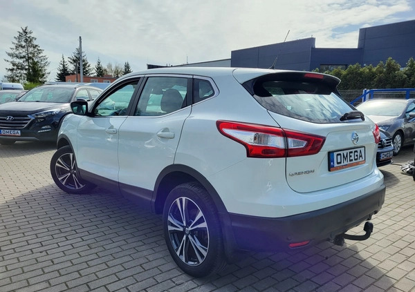 Nissan Qashqai cena 58000 przebieg: 165000, rok produkcji 2017 z Nowy Sącz małe 106